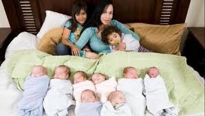 Nadya Suleman, mère de 14 enfants, bouches à nourrir, sans domicile fixe, médias, journalistes, Californie, octuplés américains, gouffre financier, dettes, insolite, expulser,