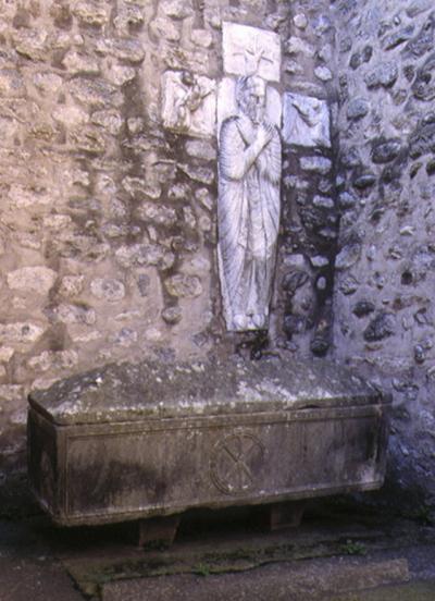 sarcophage, se remplit, se vide d'eau, Arles-sur-Tech, étrange, paranormal, mystère, Pyrénées-Orientales,