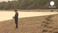 enfant, bouteille jetée à la mer, insolite, Irlande, plage, il y a 8 ans, Charlaine, Claudia, lettre, rentré en contact, deux filles du Québec,