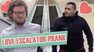 Coup de foudre escalator