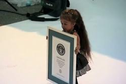 femme, plus petite, du monde, insolite, indienne, Jyoti Amge, 62,8 cm, hauteur, Nagpur, Inde, record du monde, prédécesseur, Bridgette Jordanie,