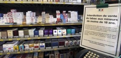 Paquet de cigarettes soit porte a 10 euros