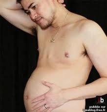 Thomas Beatie, premier, homme enceinte, insolite, info ou intox, né femme, opération chirurgicale, transsexuel, sixième mois, grossesse, film, bébé,